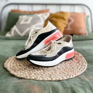 Nike Air Max Dia - Womens 8